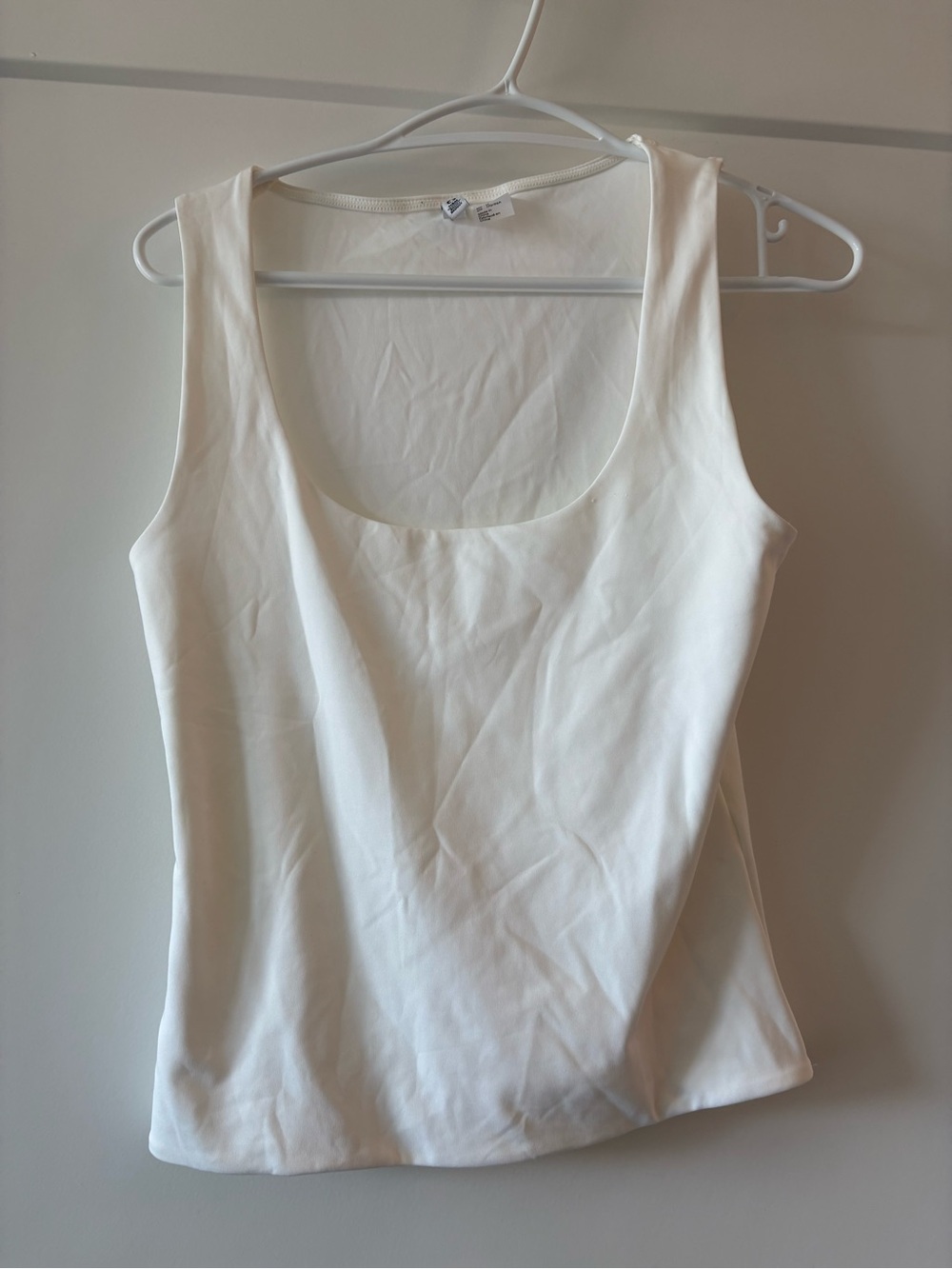 Divided White Scoop Neck Tank Top